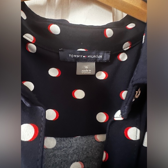 Sofisticated Tommy Hilfiger Dress, 16 - Picture 2 of 3